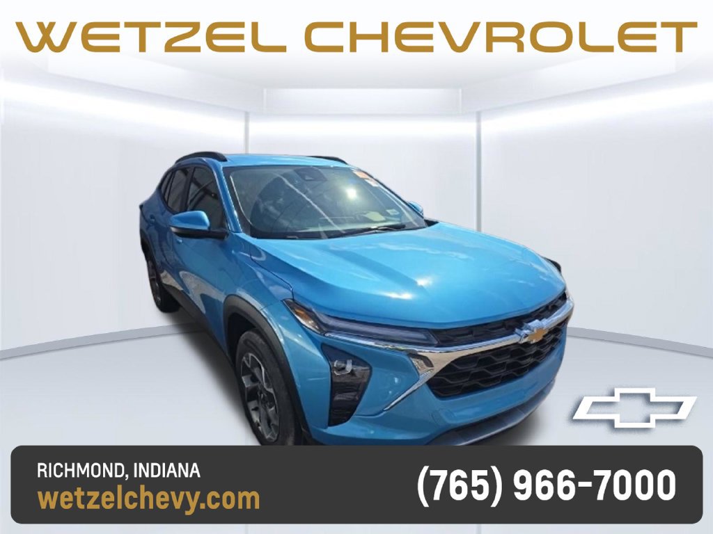 Used 2025 Chevrolet Trax LT w/ Driver Confidence Package FWD image 1