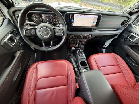 Used 2024 Jeep Wrangler Unlimited Rubicon 392 image 15