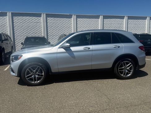 Certified 2018 Mercedes-Benz GLC 300 4MATIC image 2