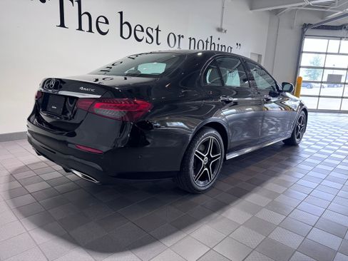 Used 2023 Mercedes-Benz E 350 4MATIC Sedan image 4