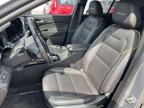 Used 2024 Chevrolet Trax ACTIV w/ Sunroof Package FWD image 11