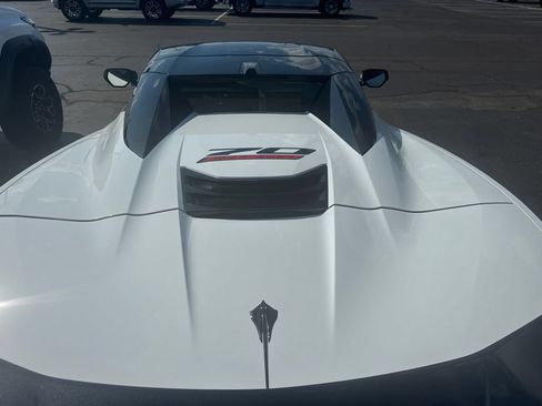 Used 2023 Chevrolet Corvette Stingray Premium Conv w/ Z51 Performance Package RWD image 11