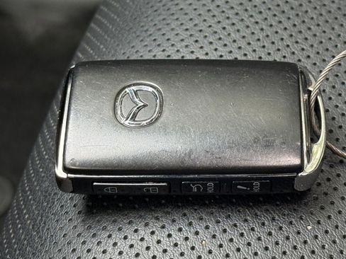 Used 2025 MAZDA CX-70 3.3 Turbo w/ Preferred Package image 18