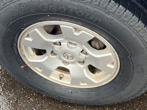 Used 2012 Toyota Tacoma 4x4 Double Cab w/ TRD Off-Road Pkg image 22