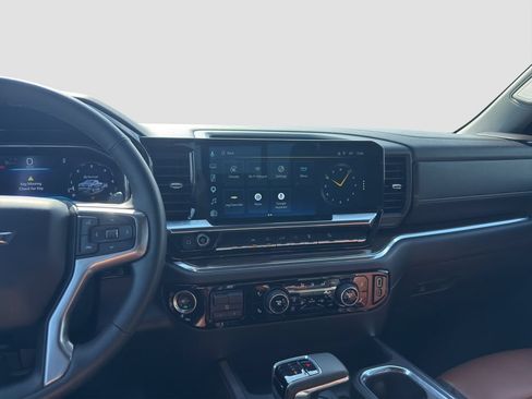 Used 2025 Chevrolet Silverado 1500 RST w/ Convenience Package II AWD/4WD image 15