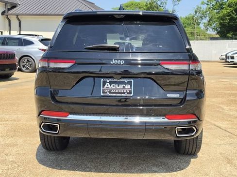 Used 2023 Jeep Grand Cherokee Overland w/ Luxury Tech Group IV RWD image 6