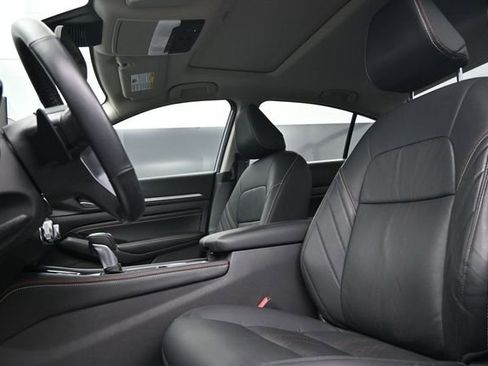 Used 2023 Nissan Altima 2.5 SR w/ SR Premium Package FWD image 12