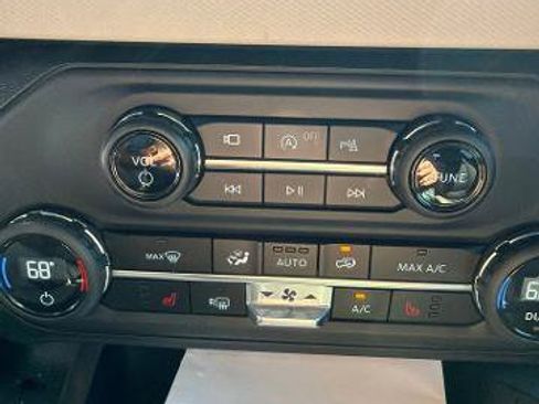 Certified 2023 Ford Bronco Wildtrak AWD/4WD image 9