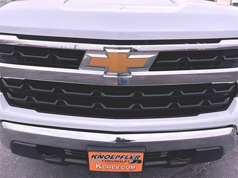 Used 2024 Chevrolet Silverado 1500 LT image 31