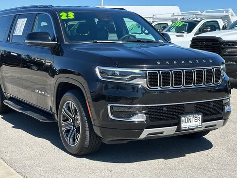 Certified 2023 Jeep Wagoneer L Series II image 11