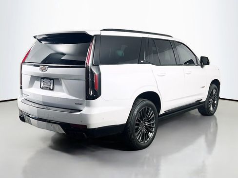Used 2023 Cadillac Escalade V image 5