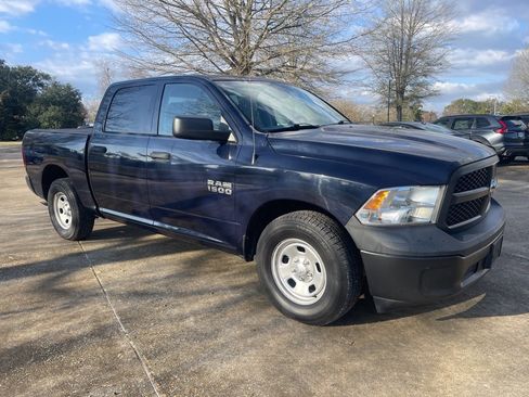 Used 2017 RAM 1500 Tradesman w/ Popular Equipment Group image 3