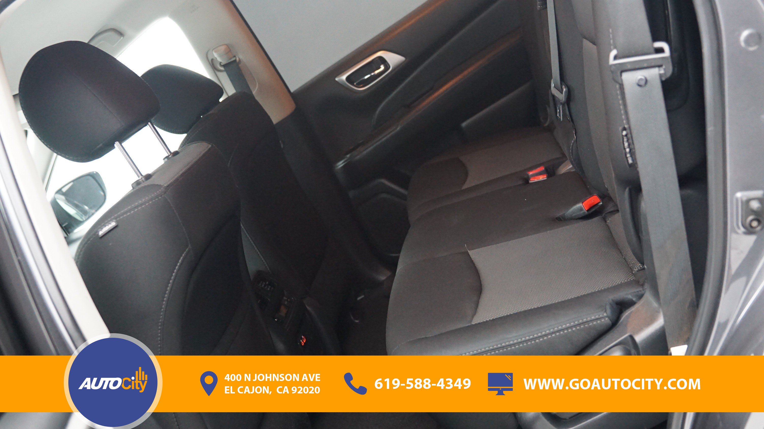 Used 2020 Nissan Pathfinder SV FWD image 13