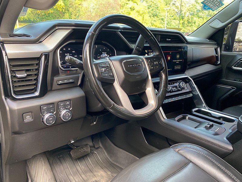 Used 2024 GMC Sierra 2500 Denali w/ Denali Reserve Package AWD/4WD image 25