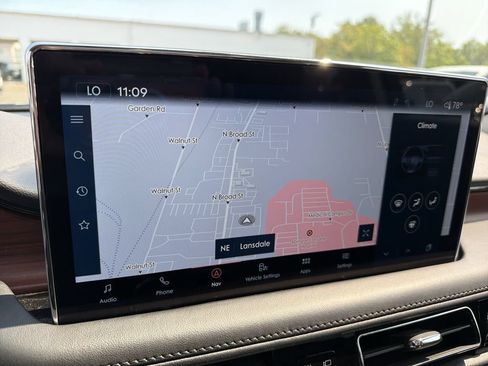 Certified 2022 Lincoln Nautilus Reserve AWD/4WD image 25