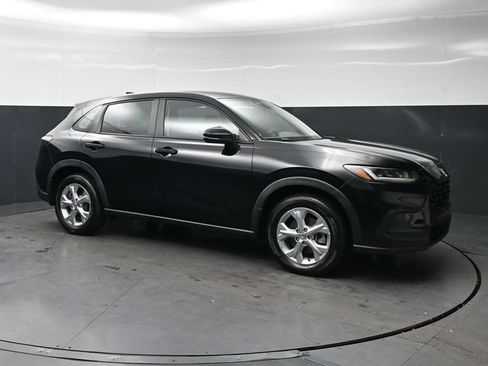 Certified 2024 Honda HR-V LX image 3