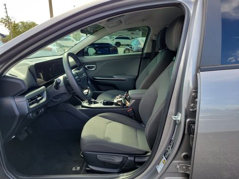 Used 2025 Kia K4 FWD image 16