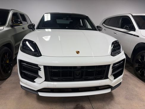 Used 2024 Porsche Cayenne Turbo GT AWD/4WD image 1