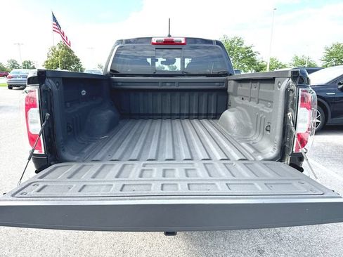 Used 2017 GMC Canyon SLT w/ Driver Alert Package AWD/4WD image 25