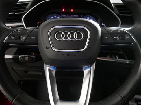 Used 2024 Audi Q3 2.0T Premium image 25