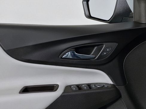 Used 2022 Chevrolet Equinox LT image 17