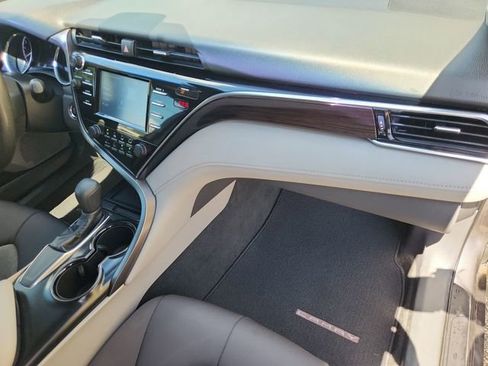 Used 2018 Toyota Camry LE w/ Convenience Package image 26