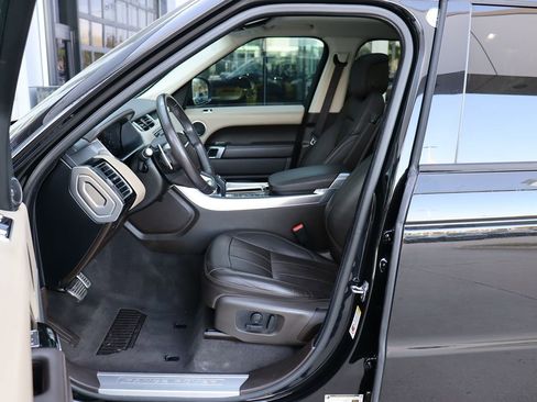 Used 2019 Land Rover Range Rover Sport Supercharged image 34