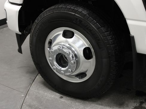 Used 2024 Ford F350 Platinum image 10