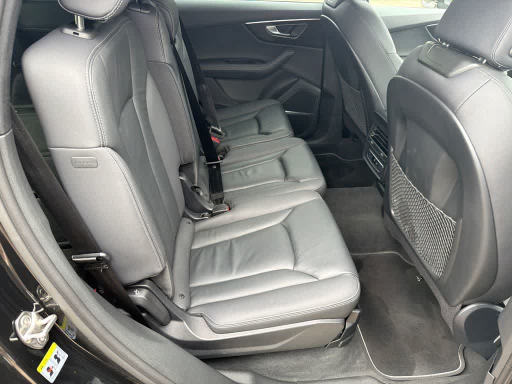 Used 2025 Audi Q7 3.0T Premium Plus AWD/4WD image 13
