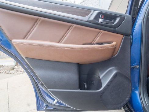 Used 2017 Subaru Outback 3.6R Touring image 16