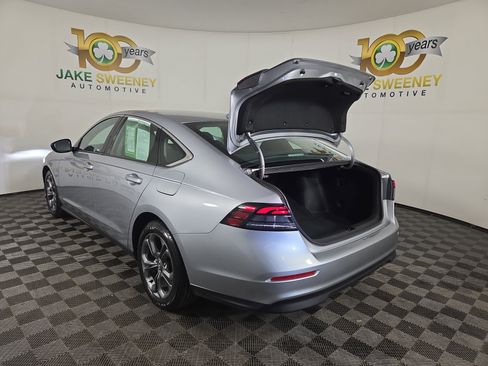 Used 2023 Honda Accord EX image 31