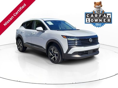 Certified 2025 Nissan Kicks SV image 1