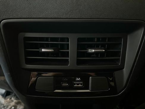 Used 2024 GMC Canyon AT4X AWD/4WD image 18
