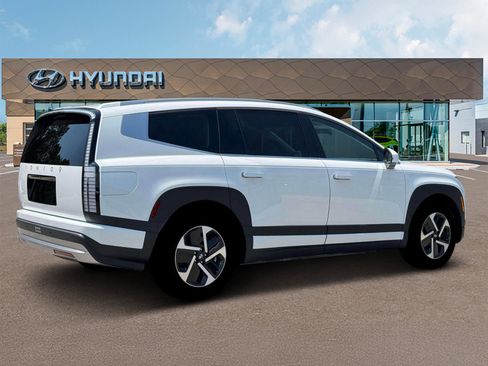 New 2026 Hyundai Ioniq 9 S image 8