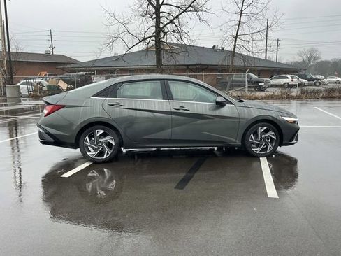 New 2026 Hyundai Elantra Limited image 4