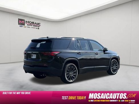 Used 2023 Chevrolet Traverse RS AWD/4WD image 7
