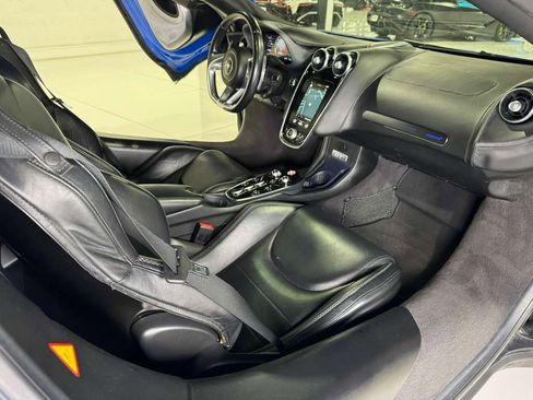 Used 2020 McLaren GT image 20
