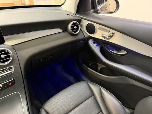 Certified 2022 Mercedes-Benz GLC 300 300 w/ Premium Package Lite image 10