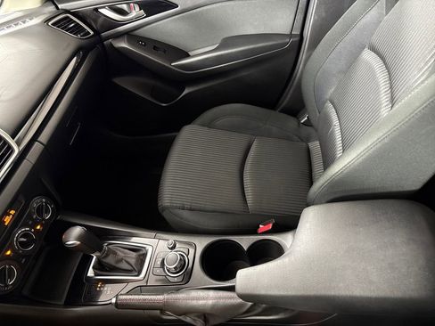 Used 2016 MAZDA MAZDA3 i Touring image 16