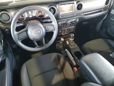 Used 2023 Jeep Gladiator Sport AWD/4WD image 12