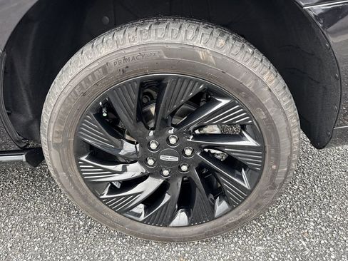 Used 2025 Lincoln Navigator L Reserve w/ Jet Appearance Package image 19