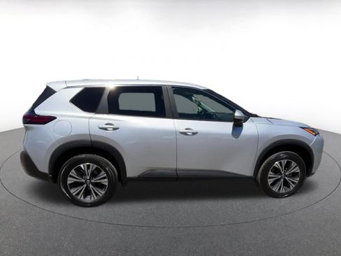 Used 2023 Nissan Rogue SV image 16