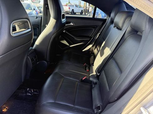 Used 2014 Mercedes-Benz CLA 250 image 10