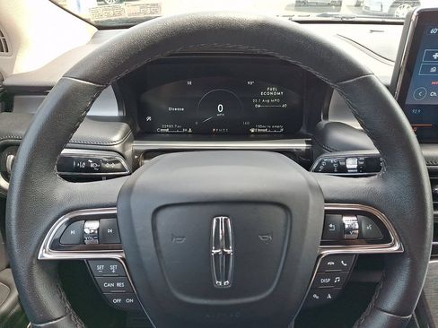 Certified 2023 Lincoln Nautilus AWD image 19