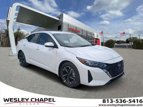 Used 2025 Nissan Sentra SV image 1
