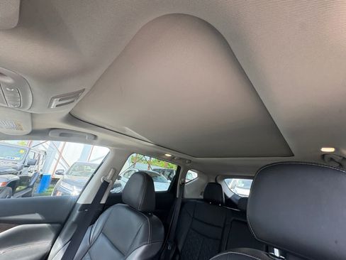 Used 2024 Nissan Murano SV AWD/4WD image 31