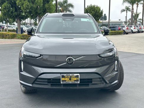 New 2025 Volvo EX90 Plus image 2