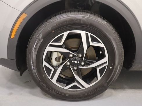 Used 2024 Kia Sportage LX image 24