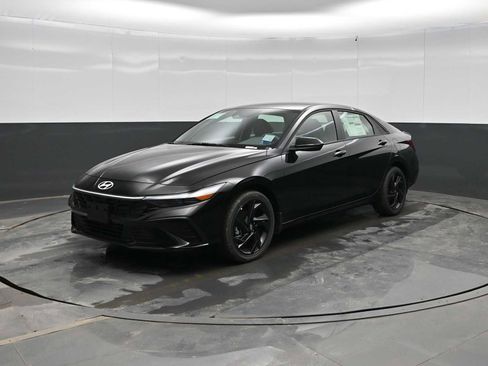 New 2026 Hyundai Elantra Sport image 1