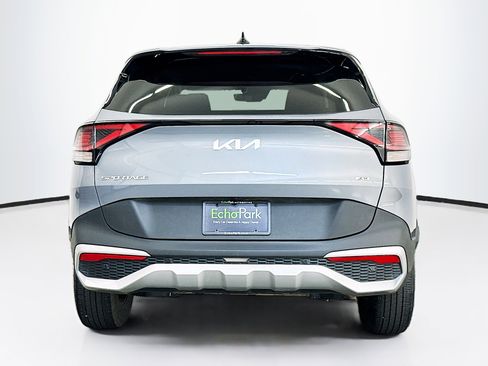 Used 2025 Kia Sportage LX image 7